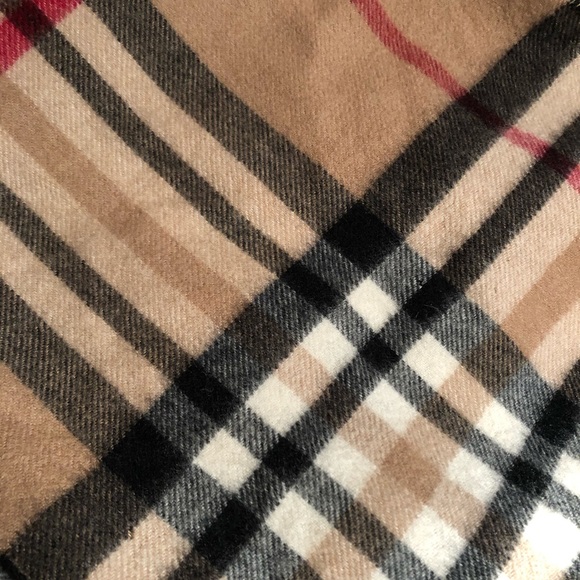 Plaid Print Lord&Taylor Cashmere scarf - Picture 2 of 3
